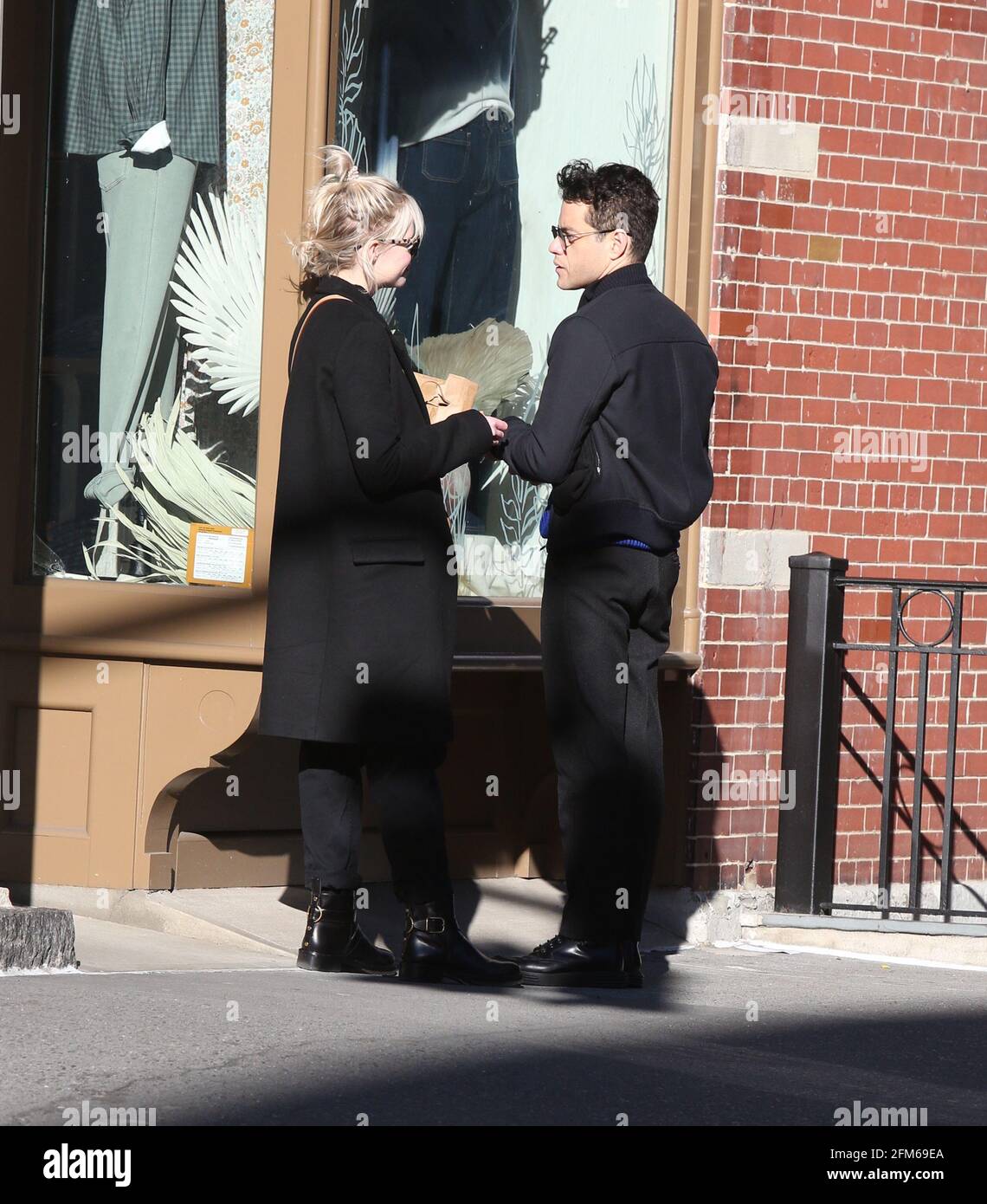 New York - NY - 03/01/20 - Lucy Boynton shopping by herself in Soho and  then meeting