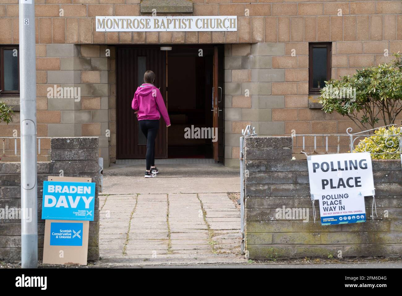 Montrose, Angus, Scotland, UK, 6th of May 2021: Members of the public turning out at the polling stations in Montrose, as the polling stations throughout Scotland open from 7am to 10pm, for members of the public to cast their votes in the 2021 Scottish elections. Polling station are heavily regulated by the covid-19 restrictions and guidelines. Angus North and Mearns Constituency seems to be a two horse race between, SNP Mairi Gougeon and Conservative Braden Davy. Credit:Barry Nixon/Alamy Live News Stock Photo