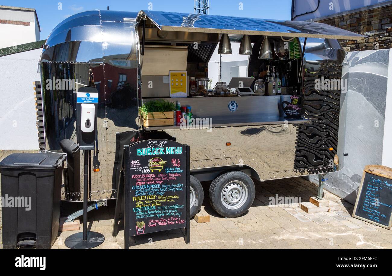Fast food trailer selling burgers Stock Photo Alamy