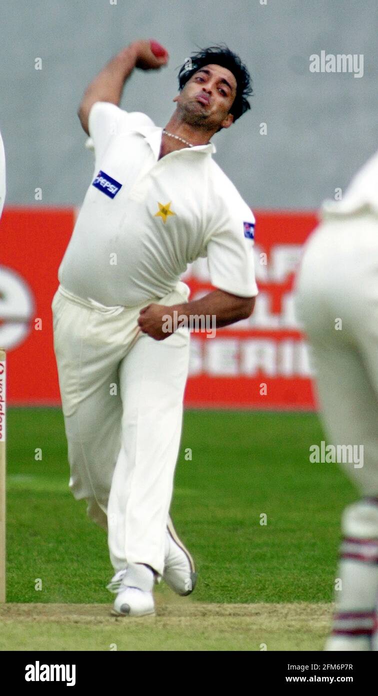 SHOAIB AKHTAR DERBYSHIRE V PAKISTAN Stock Photo