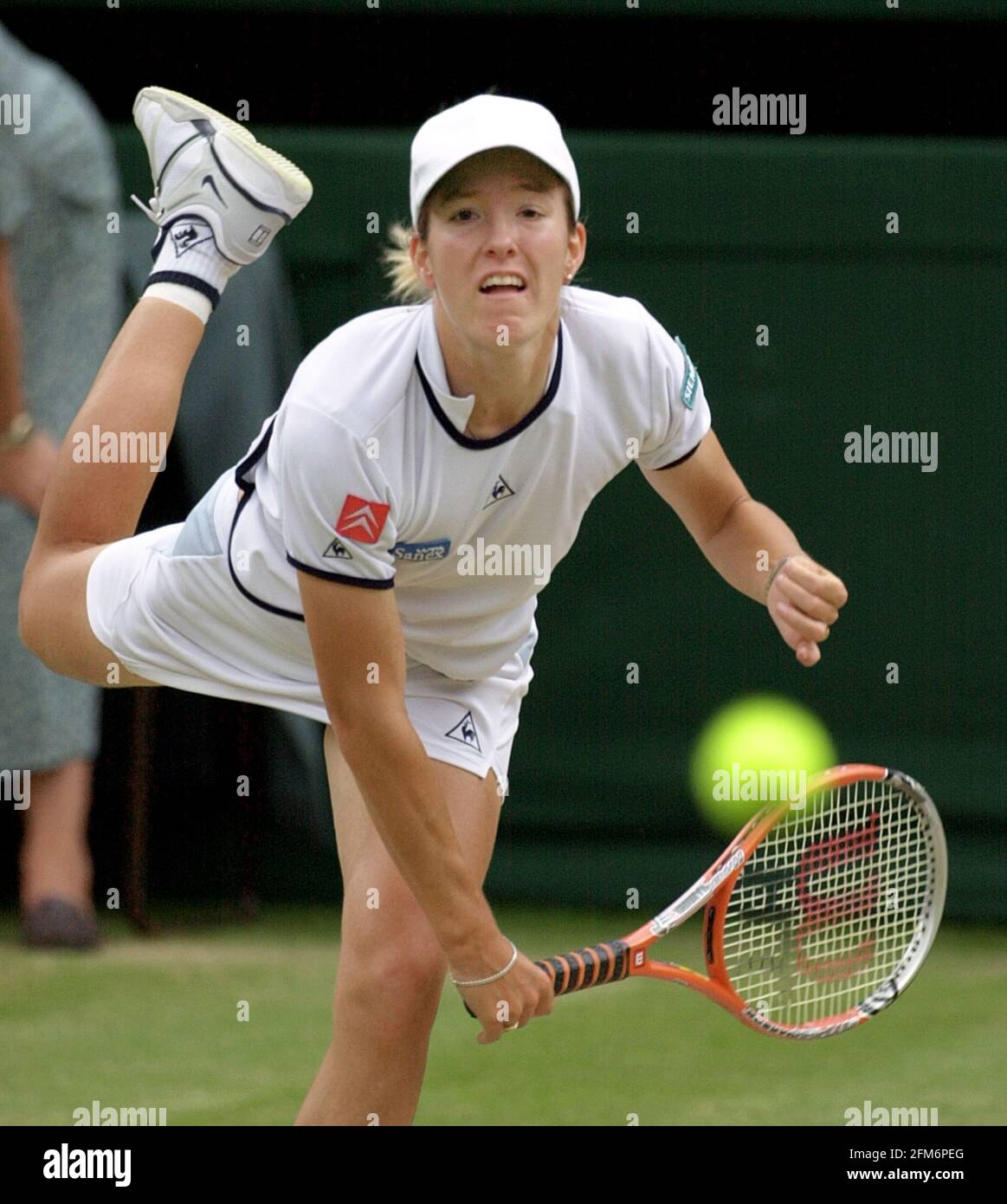 Justine Henin of Belgium  v  Venus Williams of the U.S. during the womens' final at the Wimbledon Championships July 8, 2001. Stock Photo