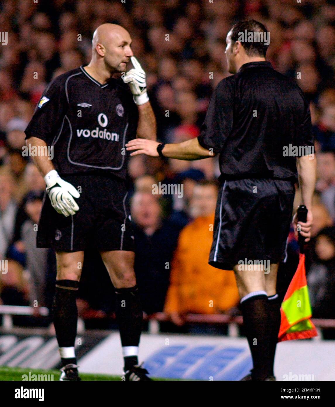 FABIEN BARTHEZ MANCHESTER UNITED FC OLD TRAFFORD MANCESTER 11 Décembre 2002 Photo Stock - Alamy
