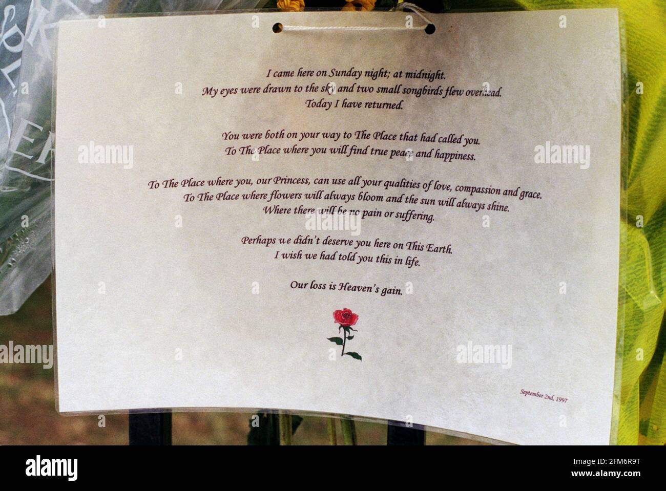 Princess Diana Death 31 August 1997 Message left at Kensington palace in memory of Princess Diana Stock Photo