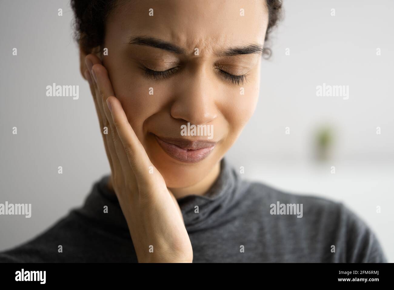 Sore African Tooth. Toothache And Decay. Oral Health Stock Photo - Alamy