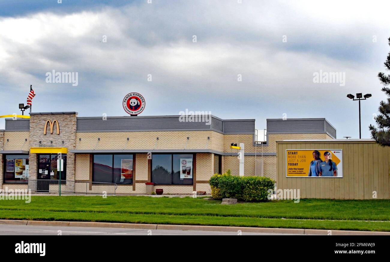 Mcdonalds Hiring High Resolution Stock Photography And Images - Alamy Mcdonalds Hiring High Resolution Stock Photography And Images - Alamy