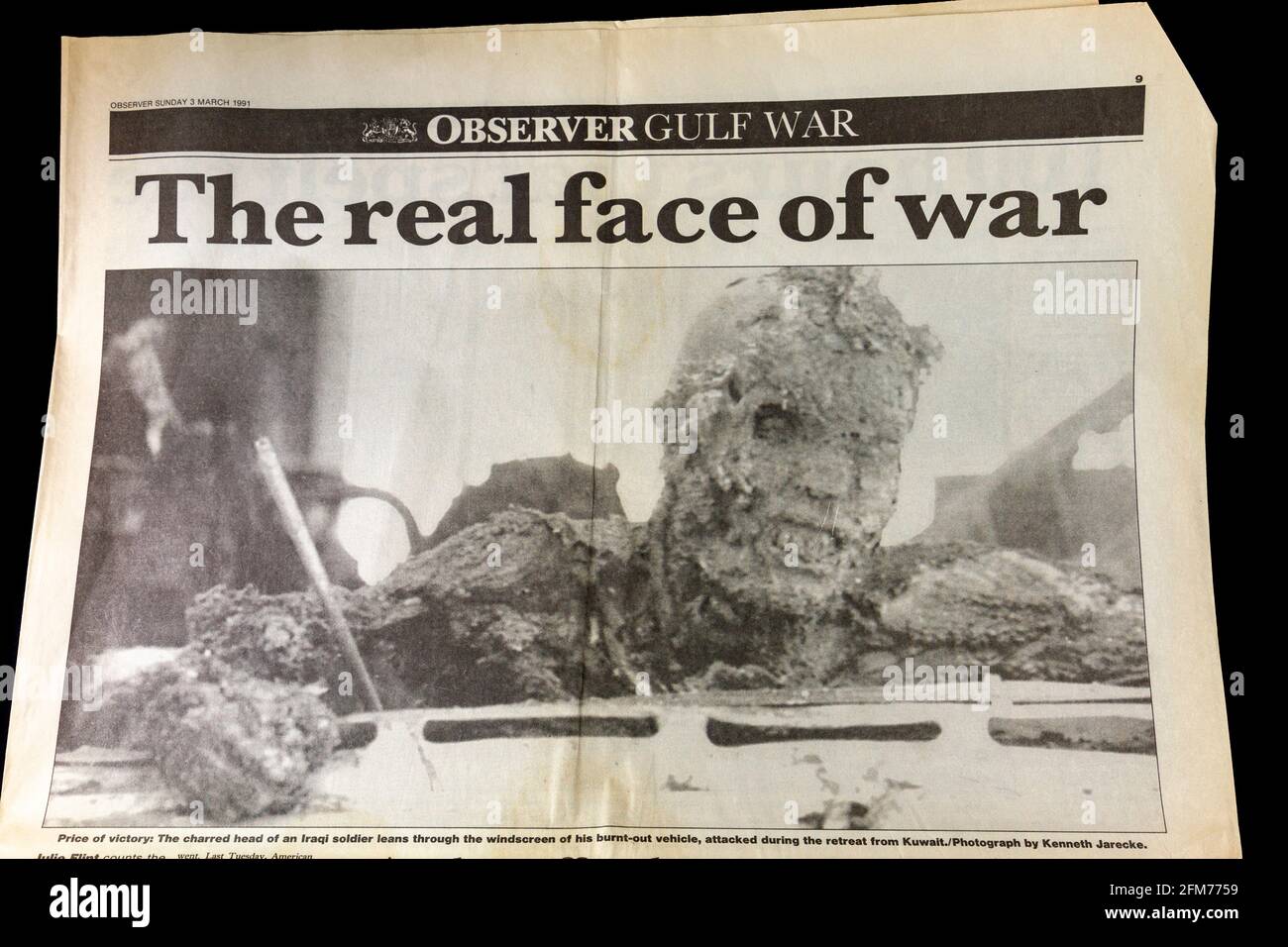 The 'Real Face of War' article with image by Kenneth Jarecke of the charred head of an Iraqi soldier, Observer, 3rd March 1991, during the Iraq War. Stock Photo