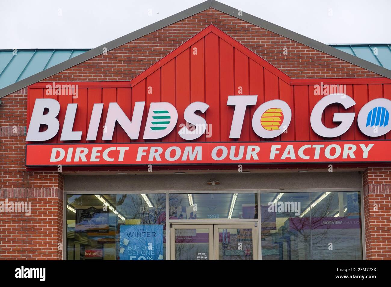 Ready made drapes hires stock photography and images Alamy