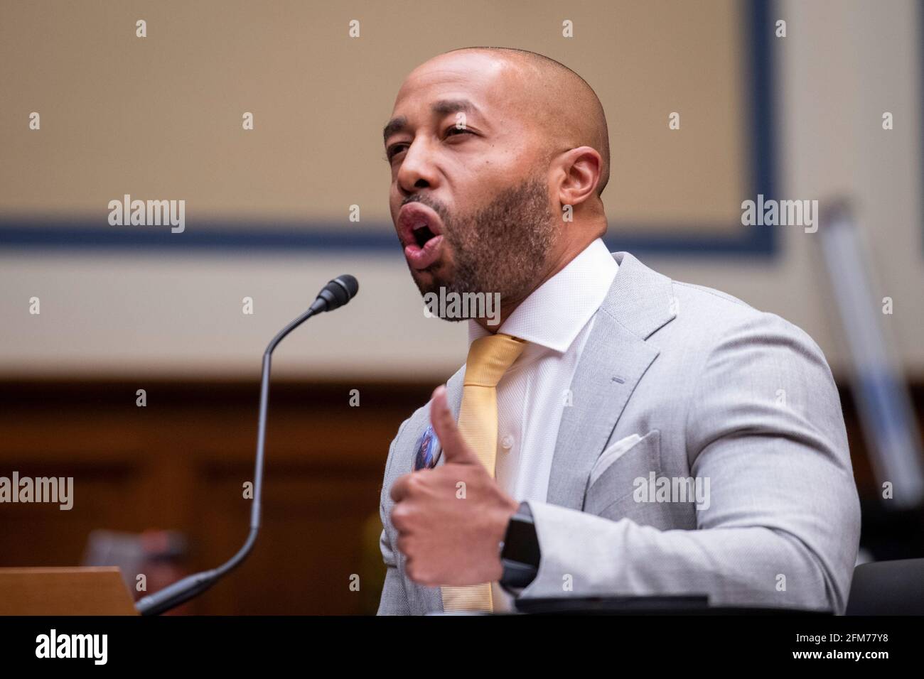 Washington, United States Of America. 06th May, 2021. Charles Johnson, husband of the late Kira Johnson and Founder of 4Kira4Moms, testifies about losing his wife during a routine c-section, as he appears for a House Committee on Oversight and Reform hearing “Birthing While Black: Examining Americas Black Maternal Health Crisis” in the Rayburn House Office Building in Washington, DC, Thursday, May 6, 2021. Credit: Rod Lamkey/CNP/Sipa USA Credit: Sipa USA/Alamy Live News Stock Photo