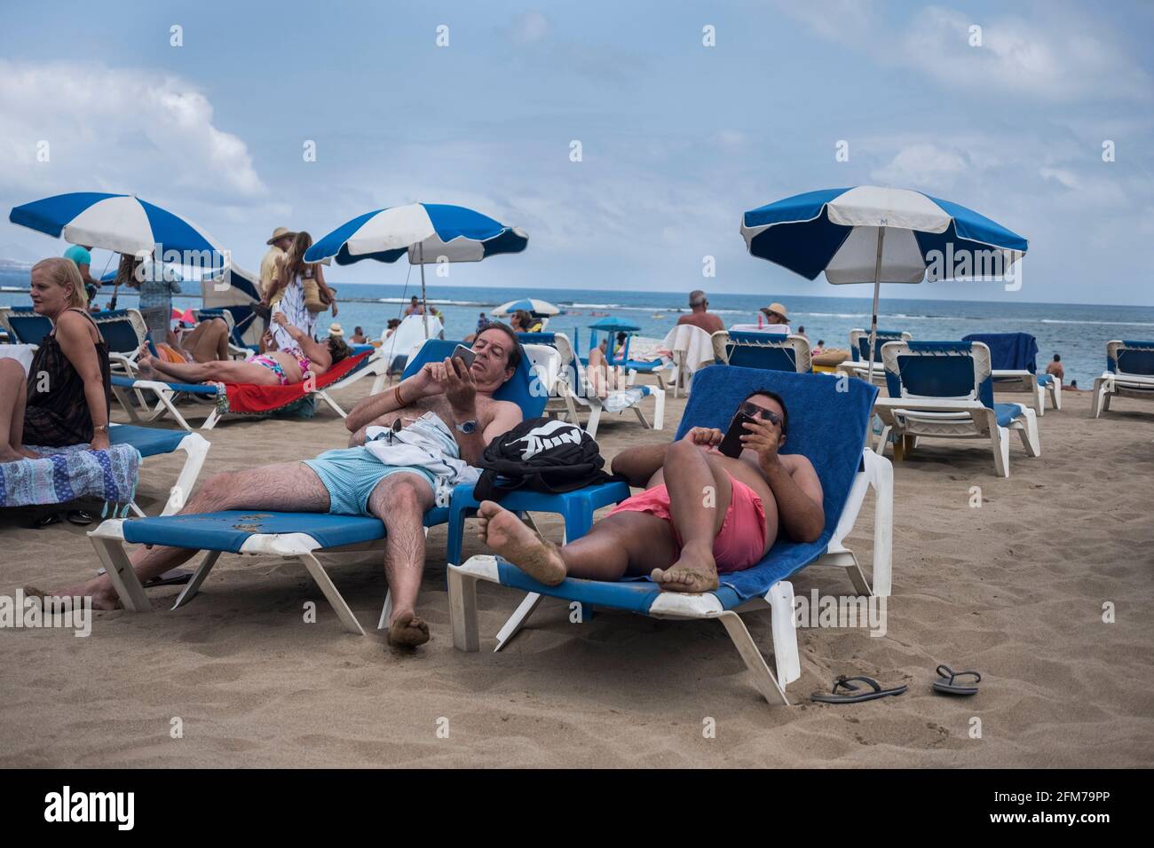 Gran Canaria, eine spanische Kanarische Insel vor der Nordwestküste von  Afrika. Las Palmas de Gran Canaria mit Strand Las Canteras Stock Photo -  Alamy