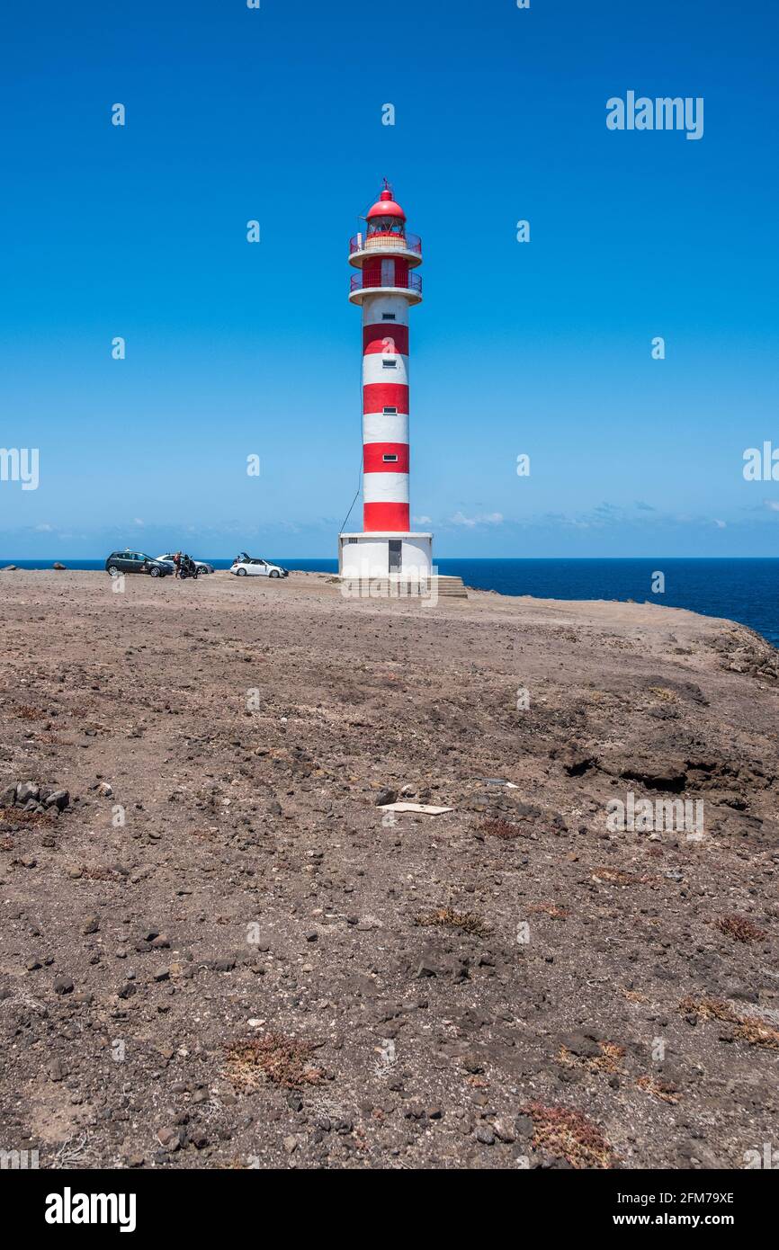 Gran Canaria, eine spanische Kanarische Insel vor der Nordwestküste von Afrika. Der Leuchtturm von Sardina del Norte an der Nordwest-Spitze. Stock Photo