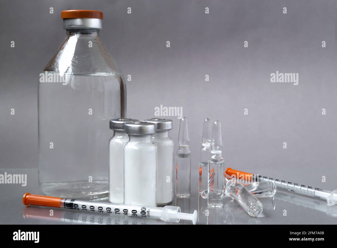 Medicines in vials and ampoules, undiluted and liquid for injections