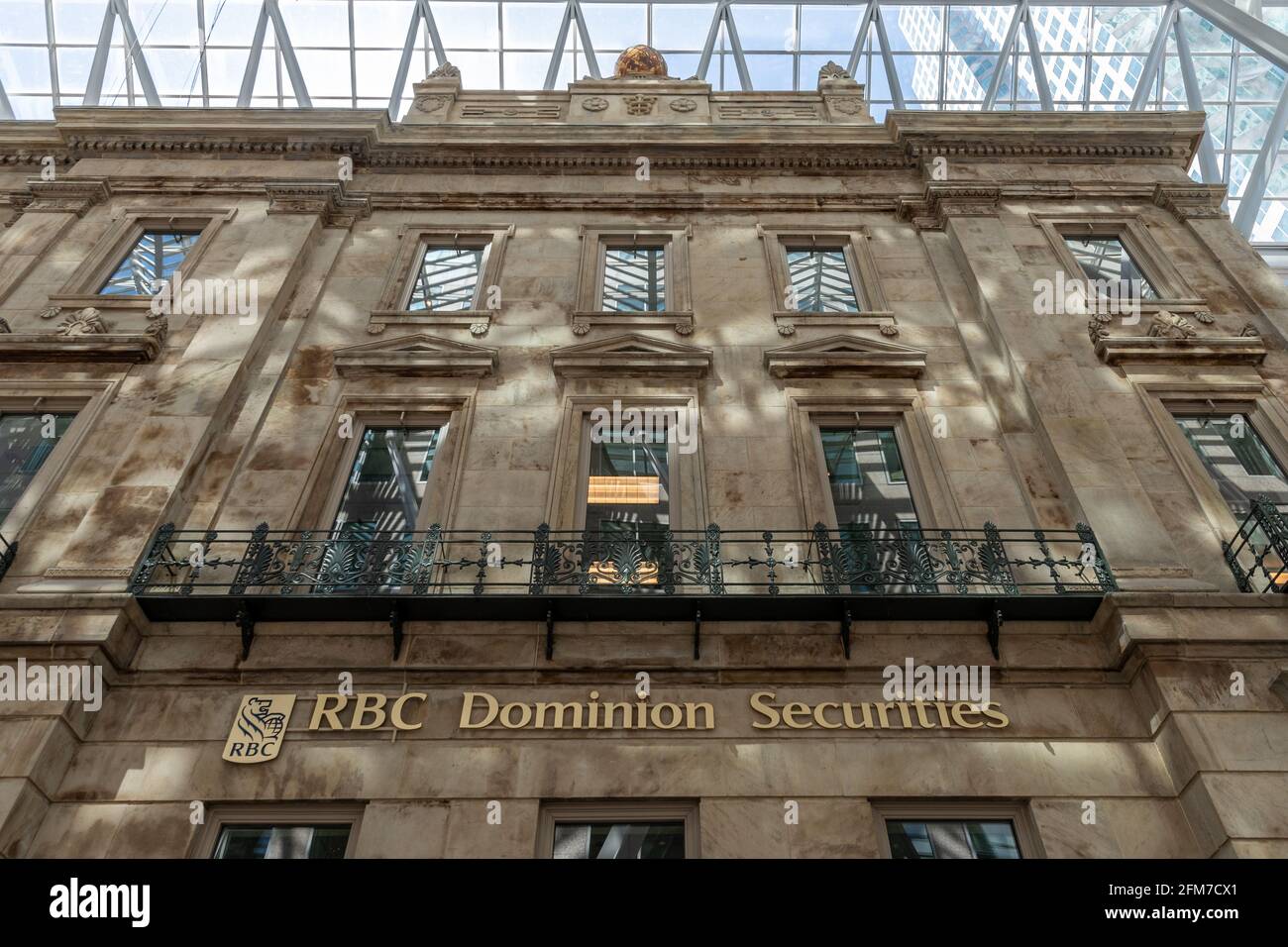 Heritage building of the Royal Bank of Canada Dominion Securities. The old landmark is located inside of the Allen Lambert Galleria between the two sk Stock Photo