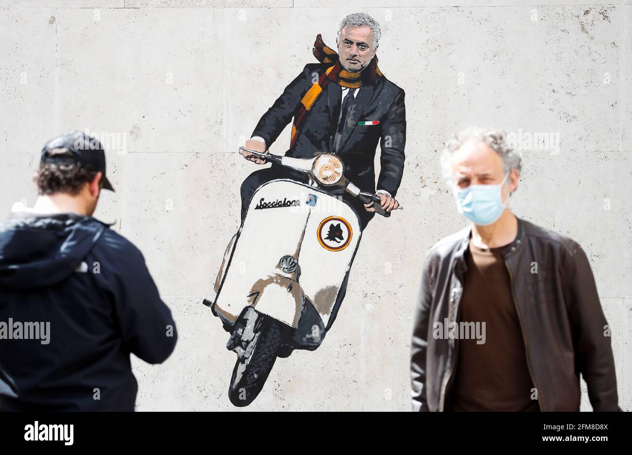 A View Of A Mural Depicting New As Roma Coach Jose Mourinho Riding A Vespa On A Wall In Rome Italy May 7 2021 Reuters Remo Casilli Stock Photo Alamy