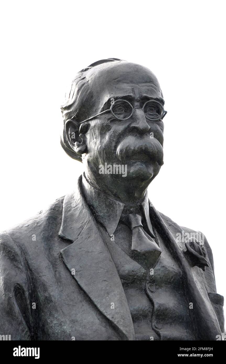 Ebenezer howard statue hires stock photography and images Alamy