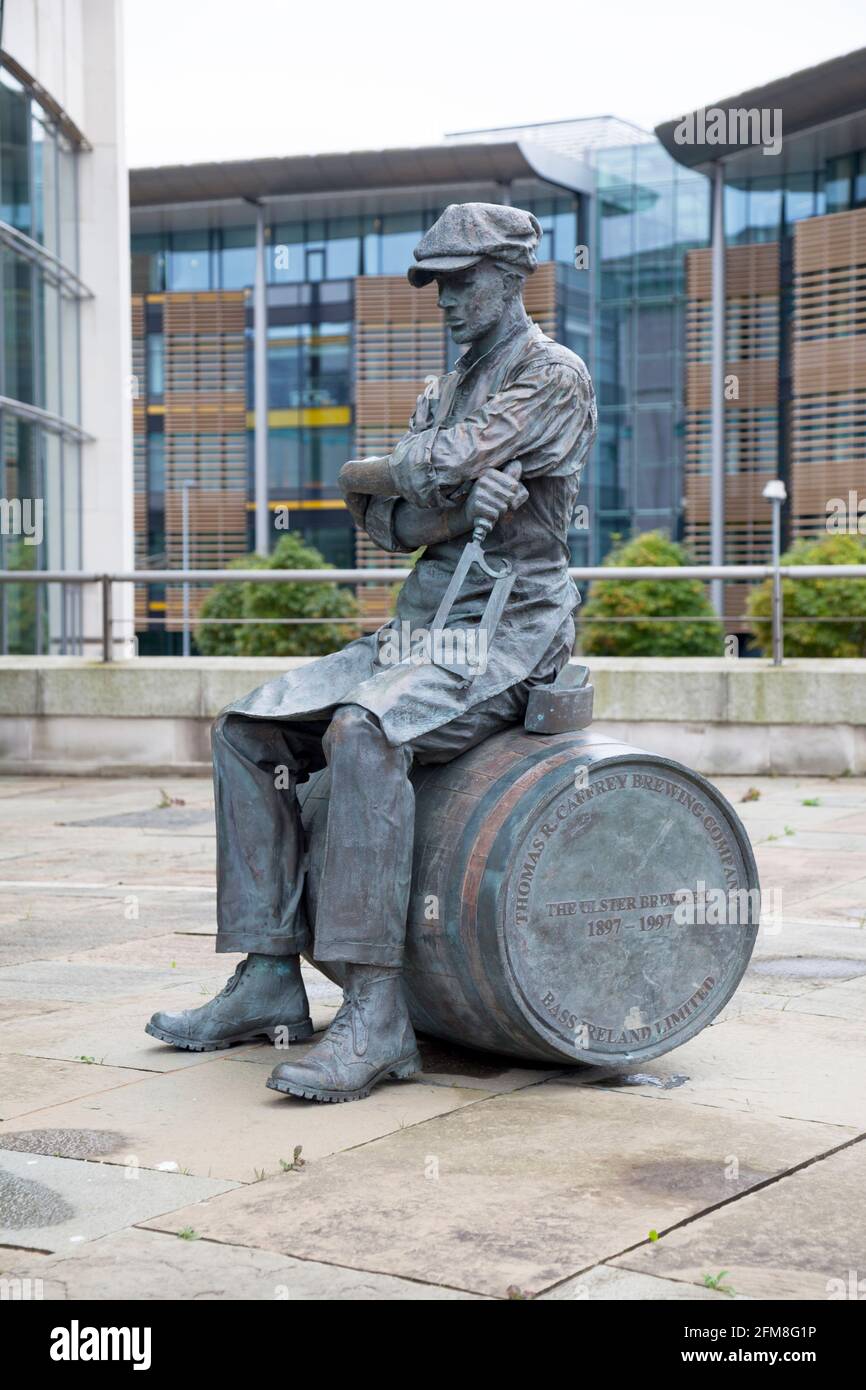 Sculpture of The Ulster Brewer/Barrel Man, by Ross Wilson, on the Cafe Terrace, Waterfron Hall, Belfast. Commissioned by Bass, Ireland to celebrate 10 Stock Photo