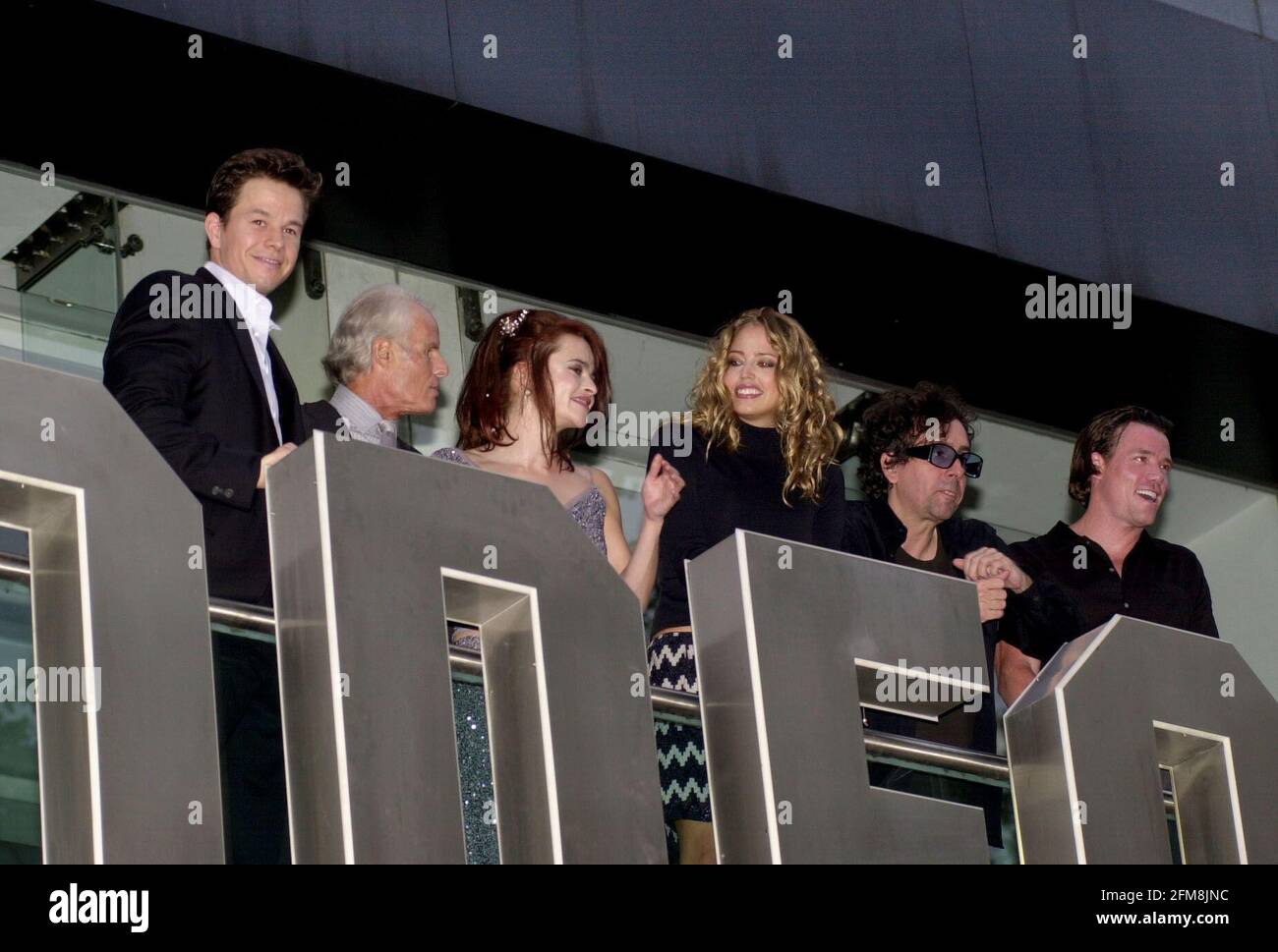 SOME OF THE CAST OF 'PLANET OF THE APES' ALSO WITH DIRECTOR TIM BURTON ) ATTENDING THE FILMS PREMIER THIS EVENING.Mark Wahlberg, helena boham carter, Estella Warren, tim burton (director) Stock Photo