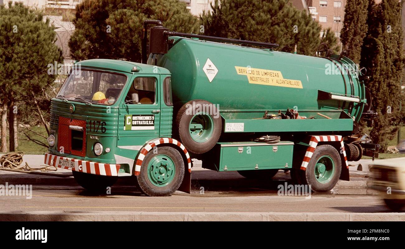 Camion Citerne Esso Miniature Majorette - Vintage Années 60 - Fabriqué En Italie - Rouge