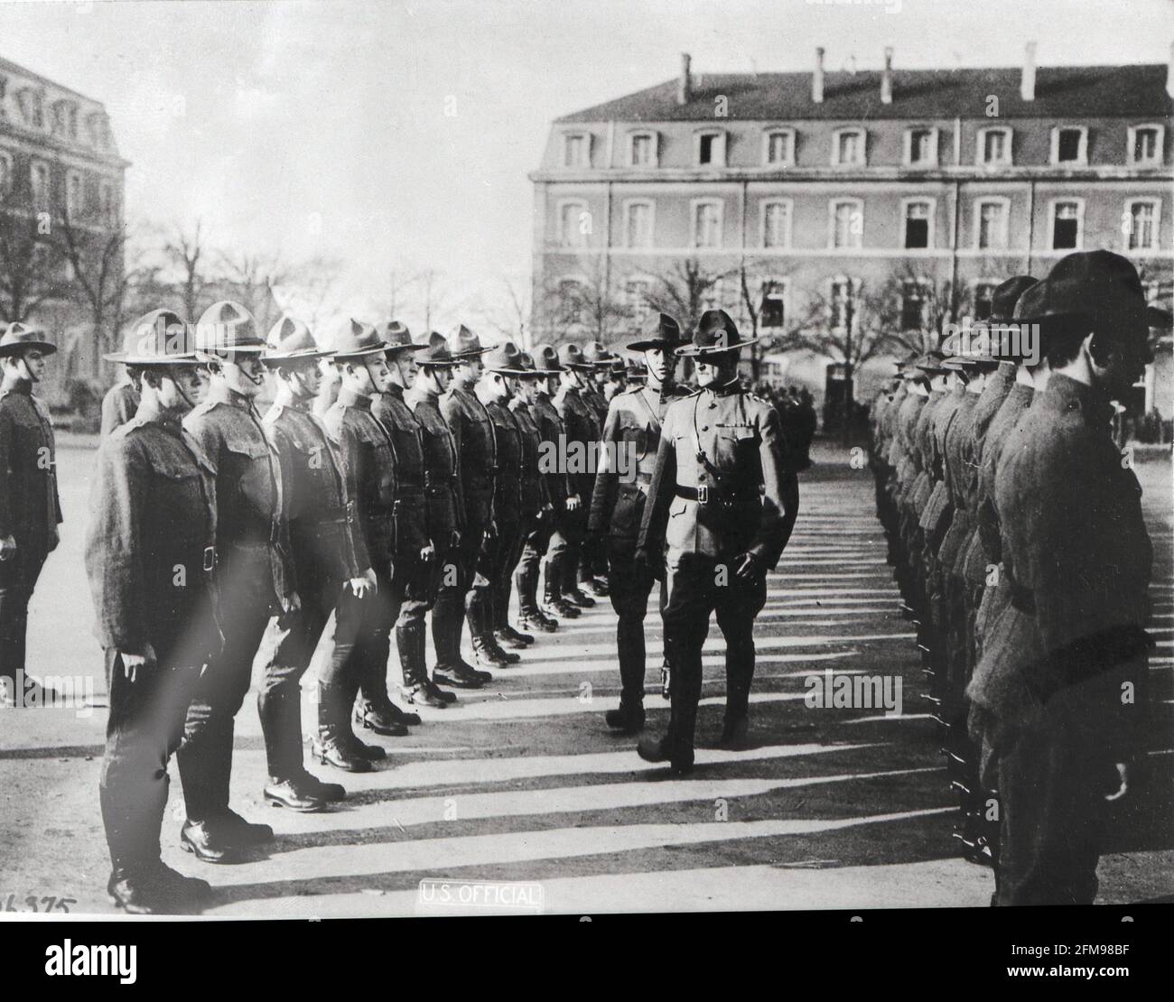 General Pershing inspecting U.S. troops at Chaumont, France 1917 Stock Photo