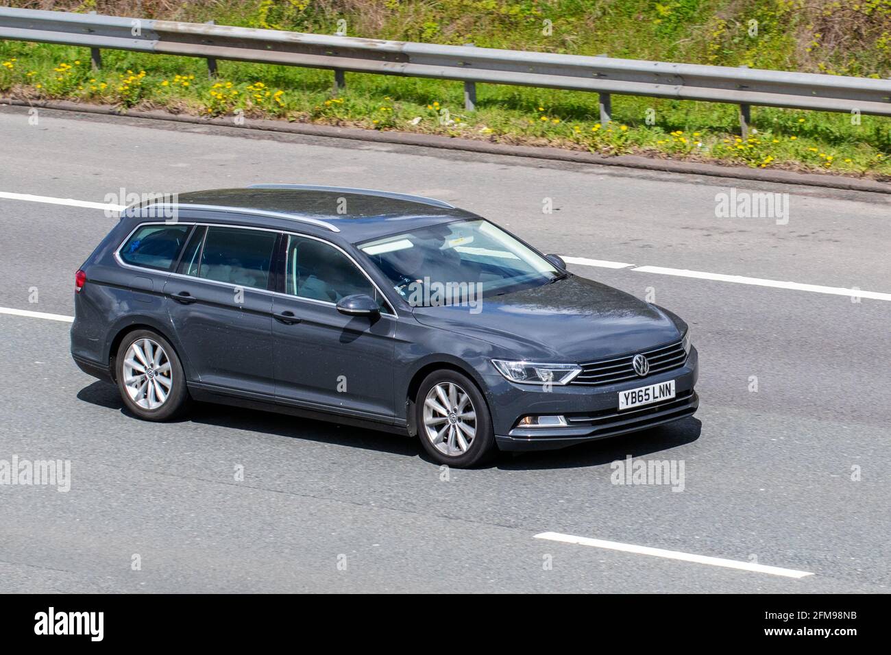 Volkswagen passat 2015 hi-res stock photography and images - Alamy