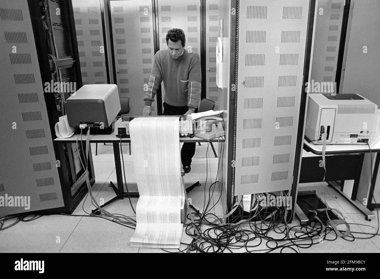 1987 Computer High Resolution Stock Photography and Images - Alamy