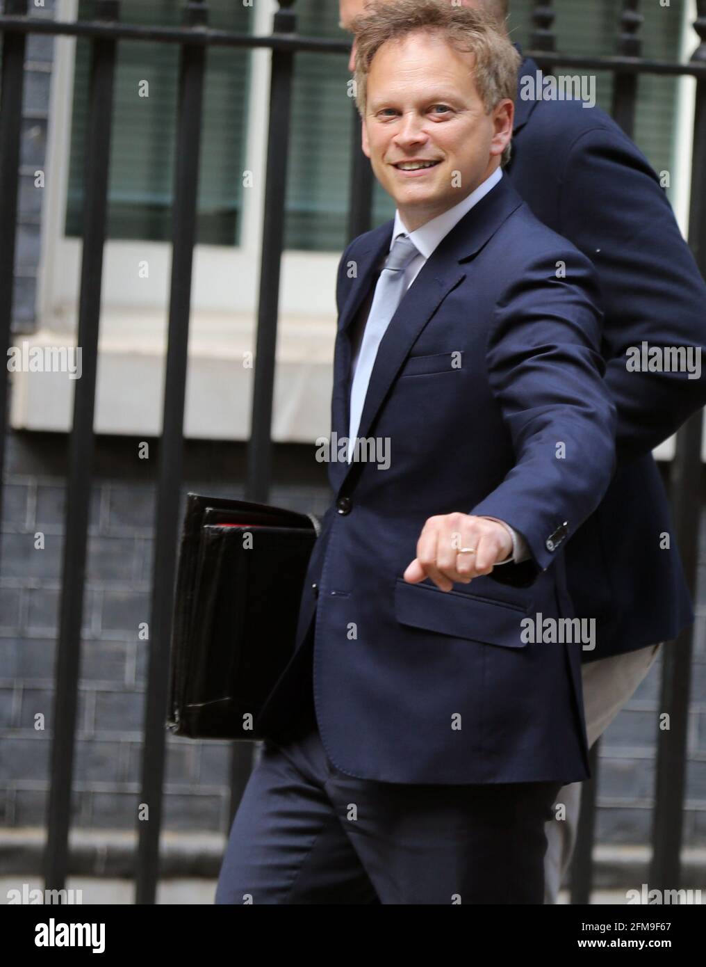 London, England, UK. 7th May, 2021. UK Secretary of State for Transport GRANT SHAPPS arrives in Downing Street ahead of the press conference he is expected to announce traffic light system covid-19 risk categorisation of countries. The UK prepares to lift the ban o foreign travel on 17th May but some popular holiday destinations are expected to be in amber and red list in the new system, so people travelling there will heave to go into quarantine for 5 to 10 days. Credit: Tayfun Salci/ZUMA Wire/Alamy Live News Stock Photo