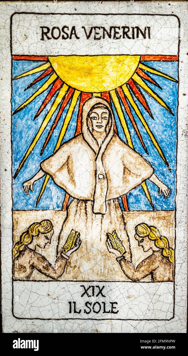 Sun, Medieval tarot cards Stock Photo - Alamy