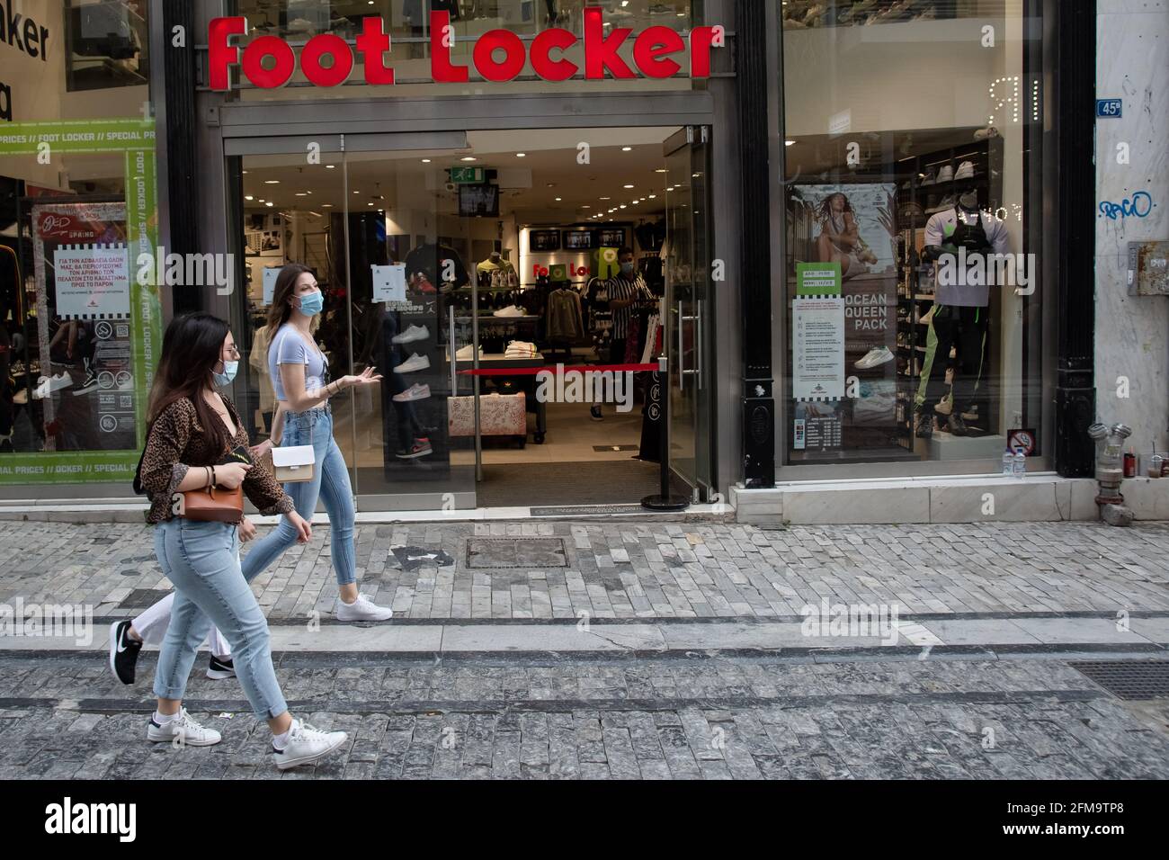 Women foot locker hi-res stock photography and images - Alamy