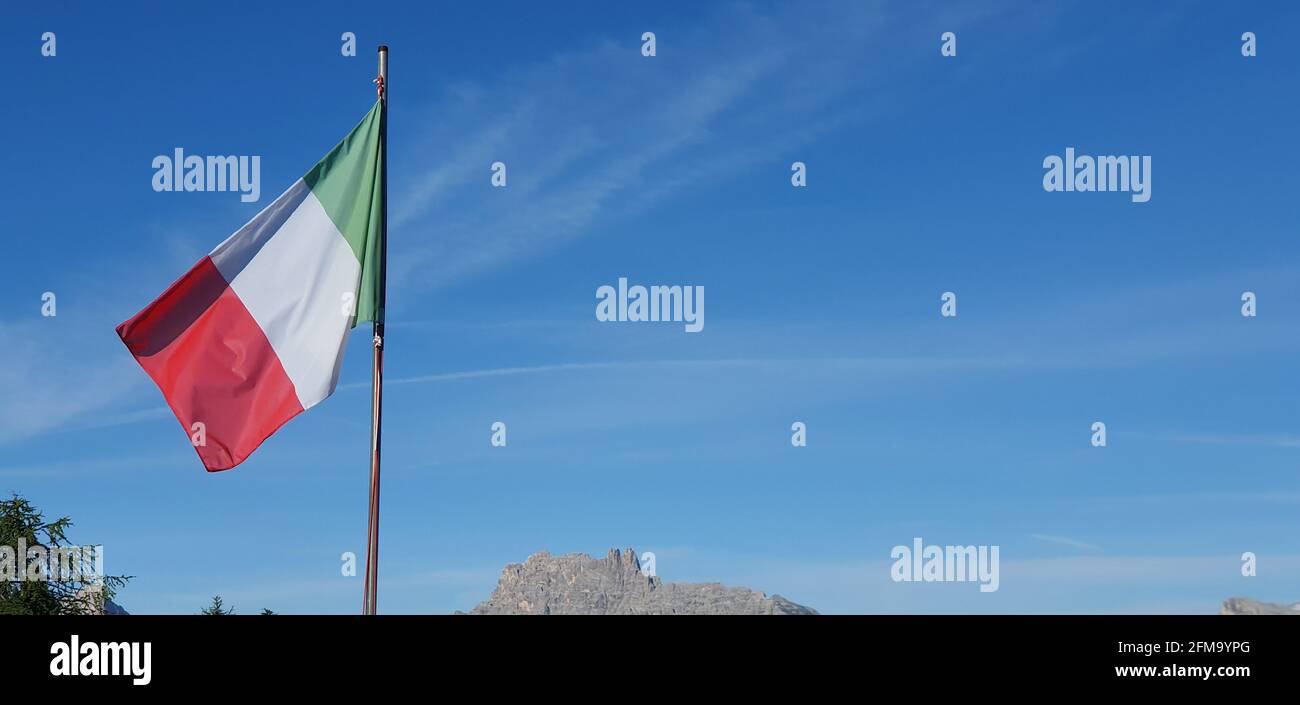 Eu and italian flag hi-res stock photography and images - Page 4 - Alamy