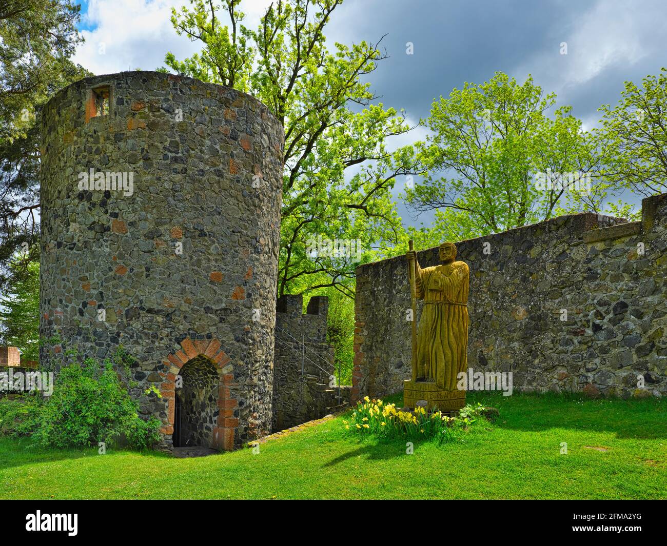 Europe, Germany, Hessen, Central Hesse, Marburg-Biedenkopf district, Amöneburg basin, Amöneburg, former castle complex (castle) Stock Photo