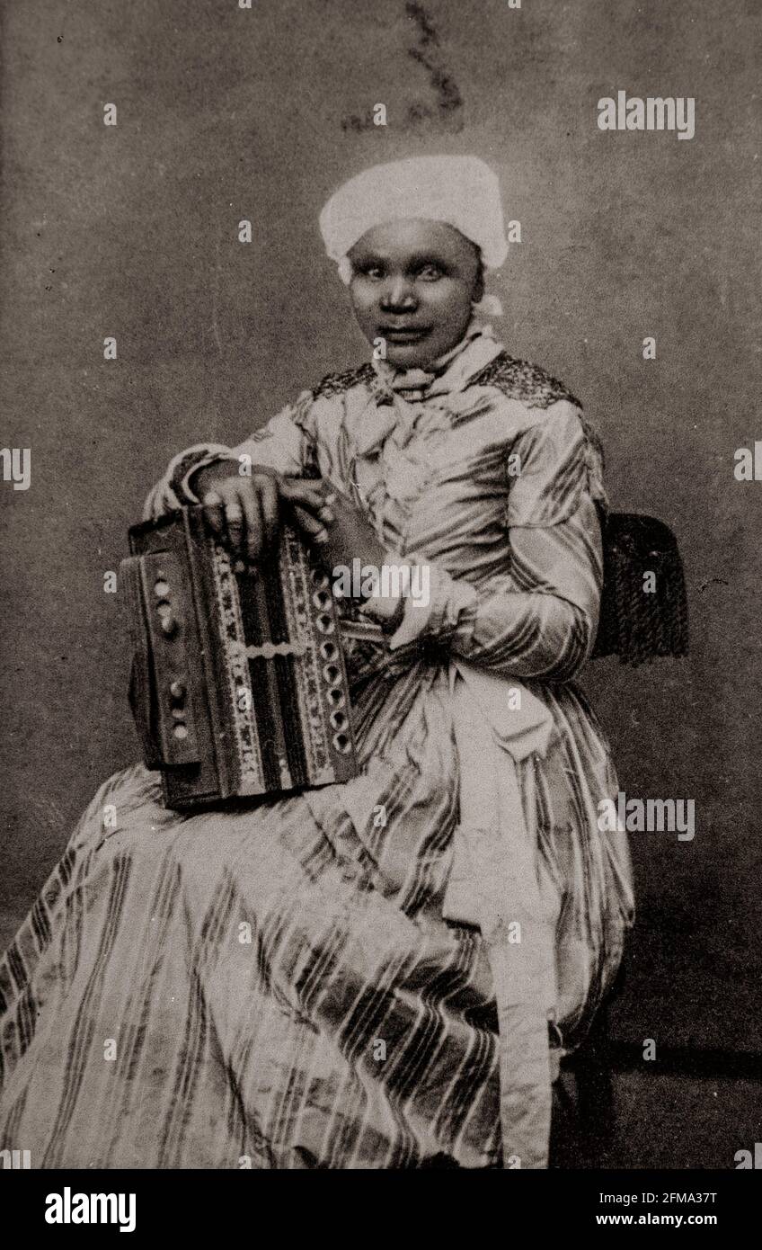 Former slave Aunt Winnie Created  [between 1937 and ca. 1938] -  Winnie,--Aunt -  African Americans--Women--1930-1940 -  Older people--Missouri--Saint Louis--1930-1940 -  Freedmen--Missouri--Saint Louis--1930-1940 -  United States--Missouri--Saint Louis Stock Photo