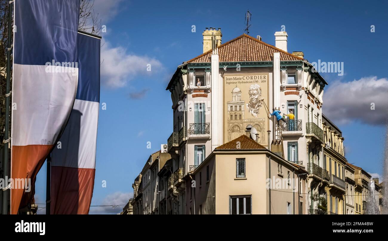 Place de la Victoire in Béziers. Oldest city in France. House facade with  fresco by Jean Marie Cordier (1785 - 1859 Stock Photo - Alamy