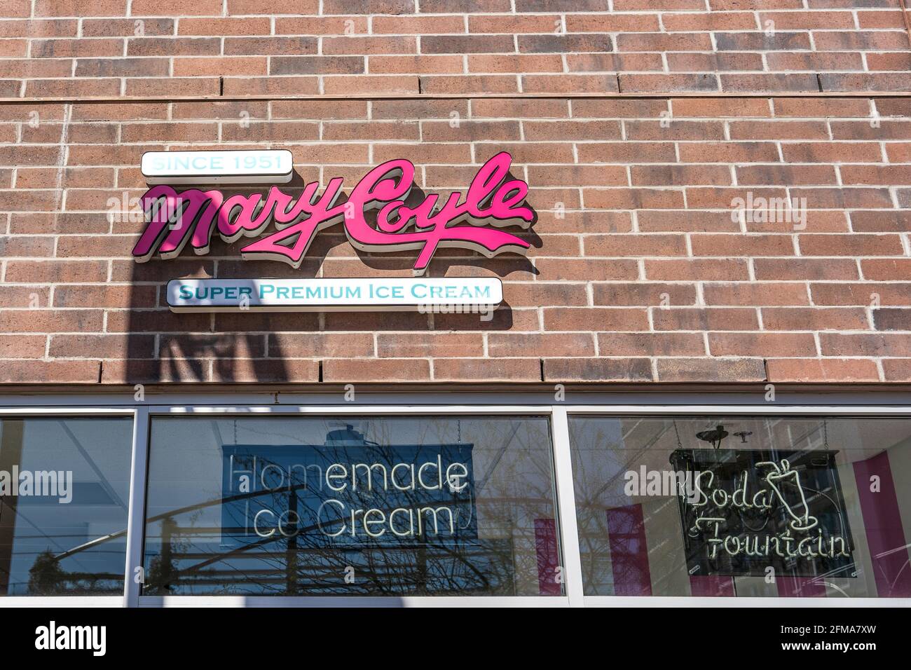 Soda fountain phoenix hires stock photography and images Alamy