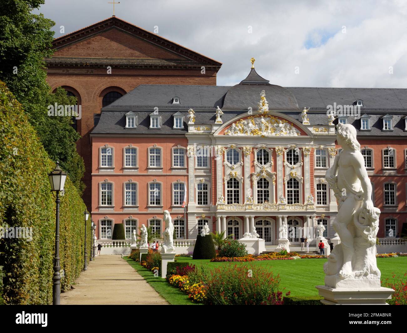 Electoral Palace and Constantine Basilica, Trier, UNESCO World Heritage, Rhineland-Palatinate, Germany Stock Photo