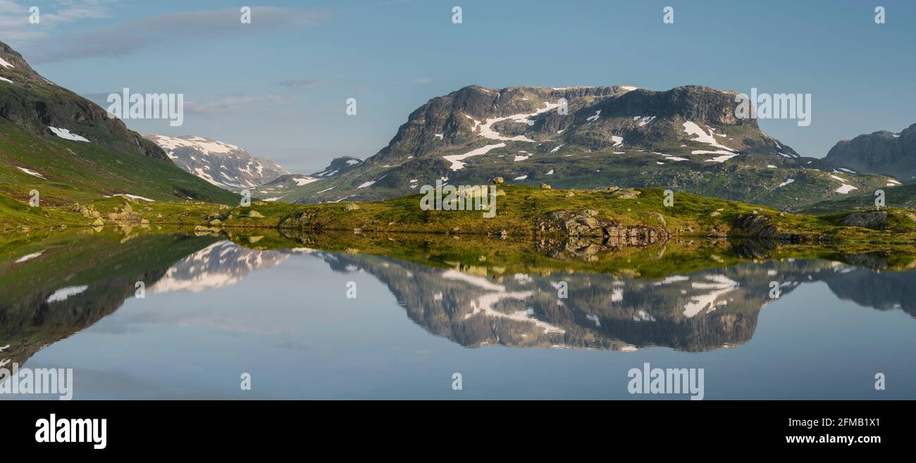 nameless lake, Verjesteinsnuten, Haukelifjell, Vestland, Norway Stock Photo