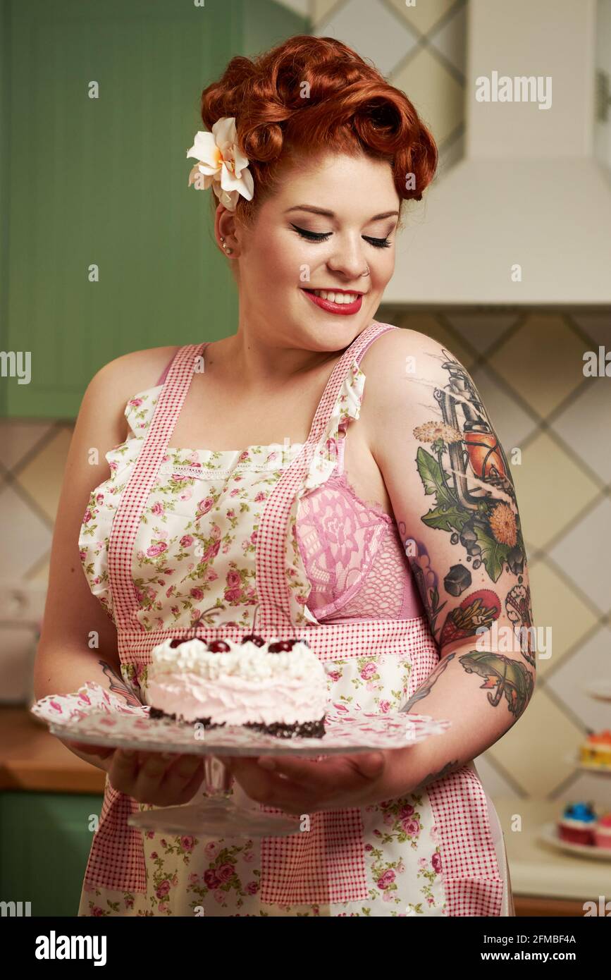 Vintage pin up girl kitchen hires stock photography and images Alamy