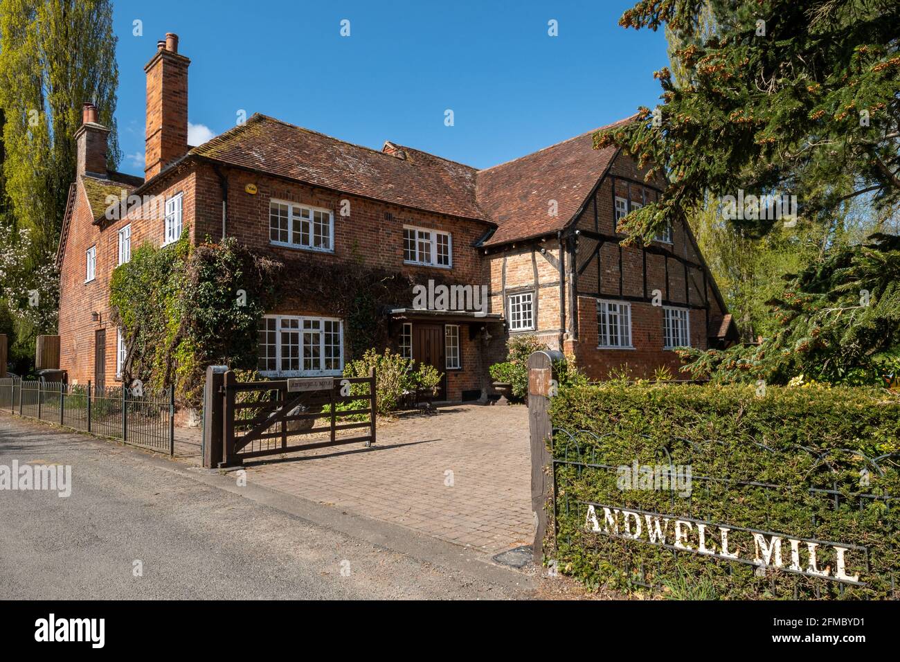 Andwell Mill in the small hamlet of Andwell in Hampshire, England, UK Stock Photo
