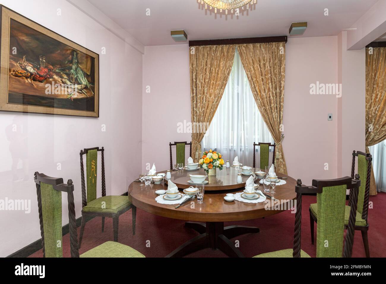 Private Appartment, Asian dining table layout, Reunification Palace ...
