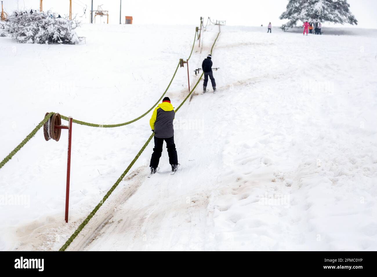 Rope tow ski lift hi-res stock photography and images - Alamy