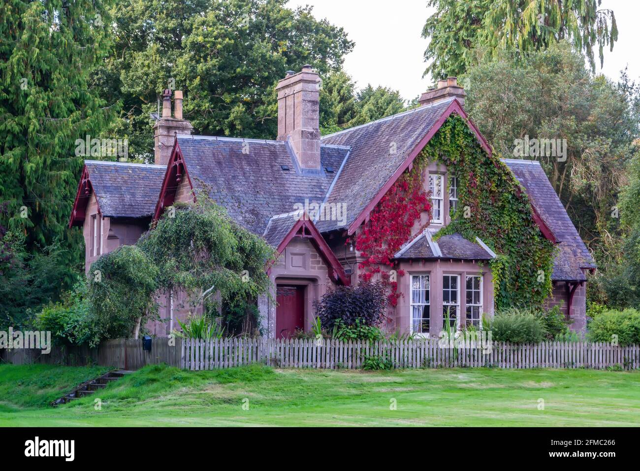 Stone cottage in Scotland, United Kingdom Stock Photo Alamy