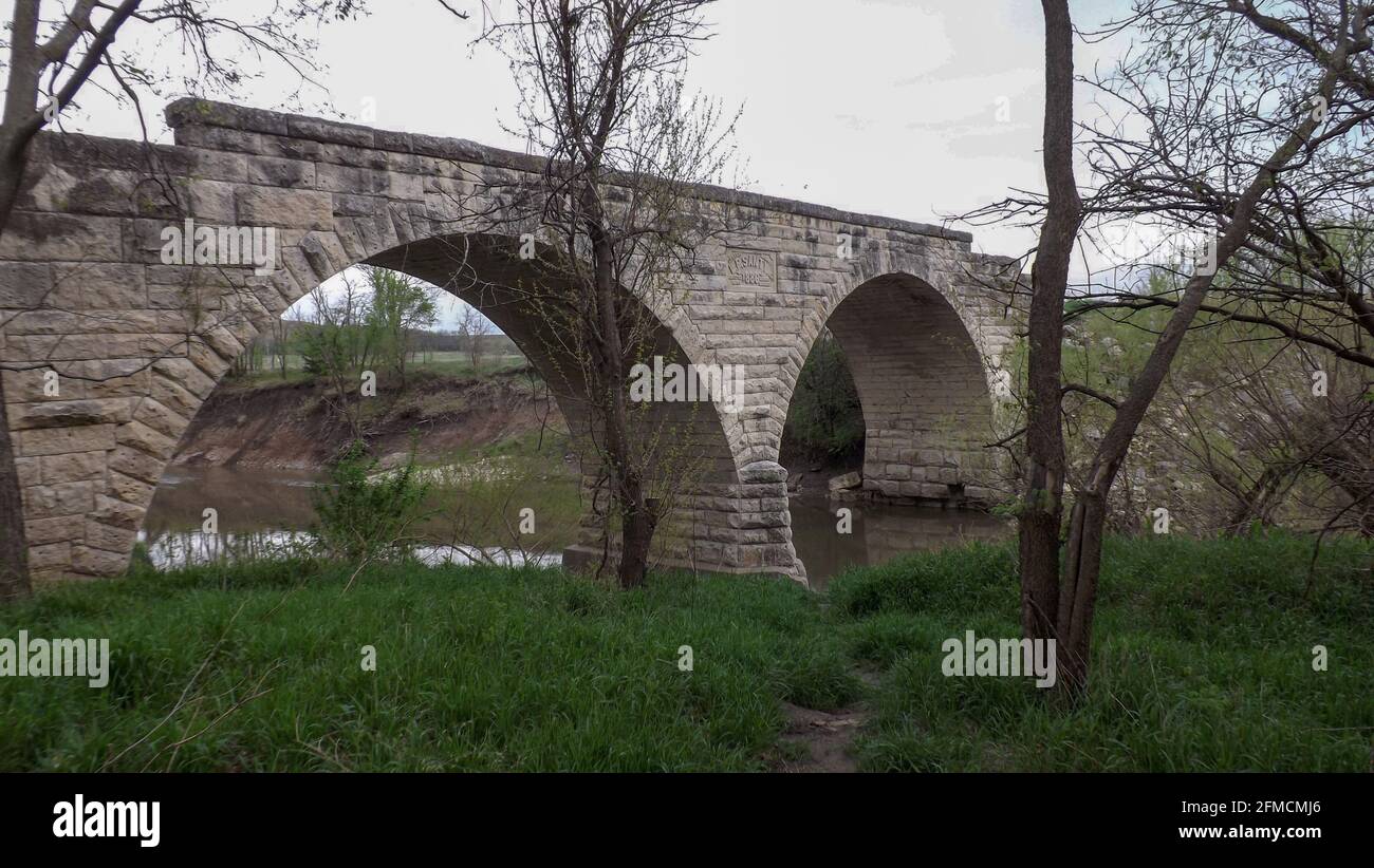 Historic stone arch bridge spanning hi-res stock photography and images ...