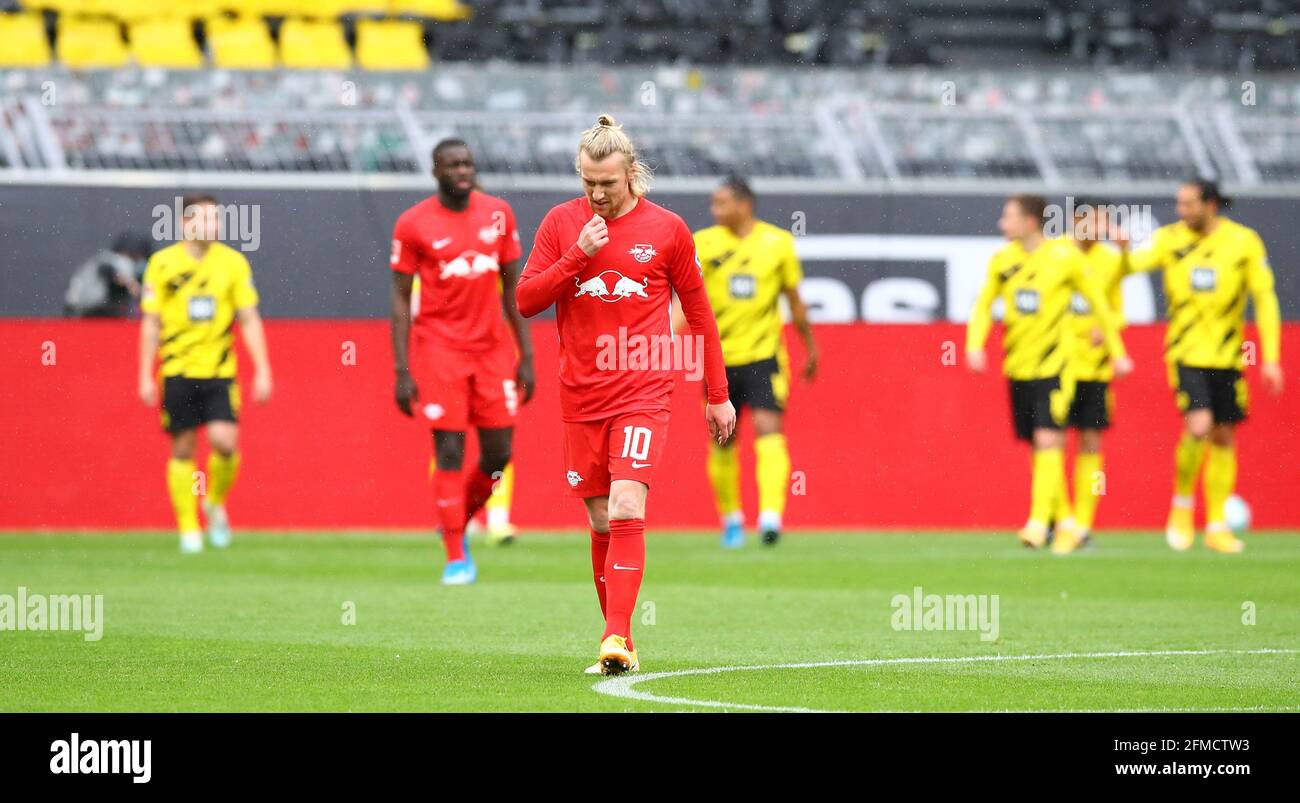 Dortmund Deutschland 08th May 21 Firo 08 05 21 Fuvuball Soccer 1st Bundesliga Season 21 Bvb Borussia Dortmund Rb Red Bull Leipzig Marco Reus Shoots That Goal To 1 0 Emil Forsberg Whole