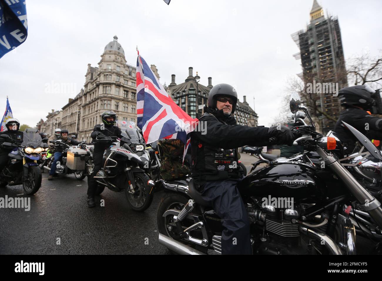 London, England, UK. 8th May, 2021. Protesters staged 'Respect our veterans''' rally London's Parliament Square after the controversial trial against two paratroopers accused of murdering Official IRA leader Joe McCann effectively collapsed in the UK. Credit: Tayfun Salci/ZUMA Wire/Alamy Live News Stock Photo