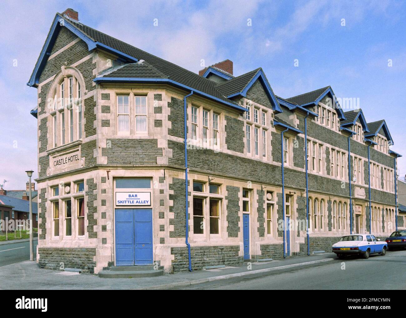 The Castle Hotel, Barry, Vale of 1989 Stock Photo Alamy