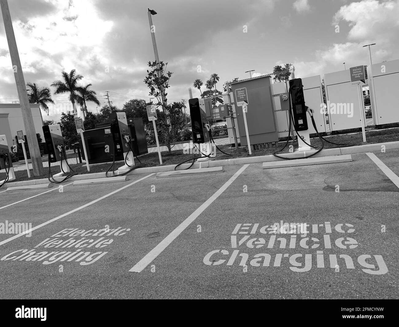 May 5, 2021, New York, New York, USA: Sarasota, Florida. Designed as a pilot program to promote the use and adoption of EV, the FPL EVolution program is installing 1,000 charging ports at more than 100 locations across Florida, including major roadways, large employers and popular tourism destinations. (Credit Image: © John Marshall Mantel/ZUMA Wire) Stock Photo