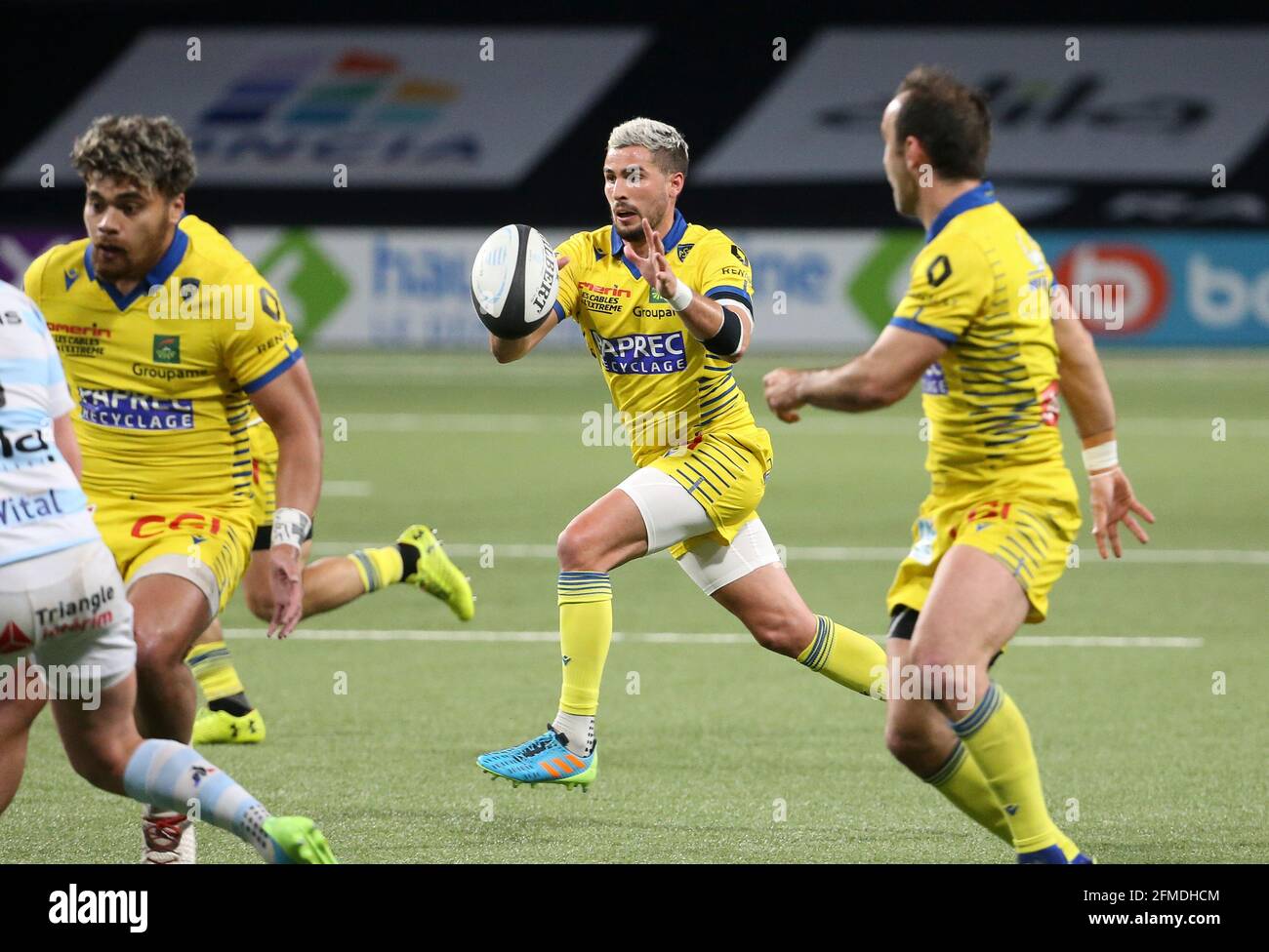 Sebastien Bezy Of Clermont During The French Championship Top 14 Rugby Union Match Between Racing 92 And Asm Clermont Auvergne On May 8 21 At Paris La Defense Arena In Nanterre Near Sebastien Bezy Of Clermont During The French Championship Top 14 Rugby Union Match Between Racing 92 And Asm Clermont Auvergne On May 8 21 At Paris La Defense Arena In Nanterre Near