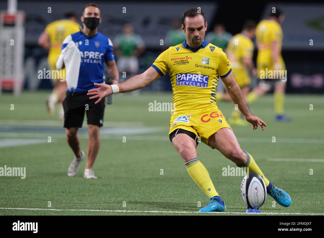 Nanterre, Hauts de Seine, France. 8th May, 2021. Clermont Scrum half MORGAN  PARRA in action during the French rugby Championship Top 14 between Racing  92 and Clermont at Paris La Defense Arena