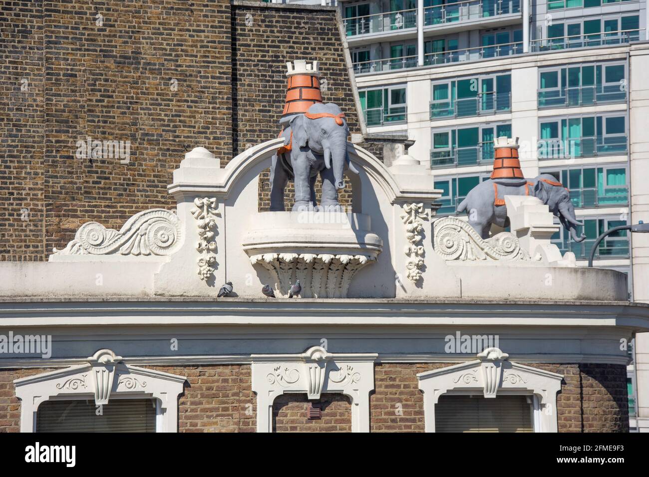 Roof decorations on former Elephant & Castle Pub, Lambeth Road, Vauxhall, London Borough of Lambeth, Greater London, England, United Kingdom Stock Photo