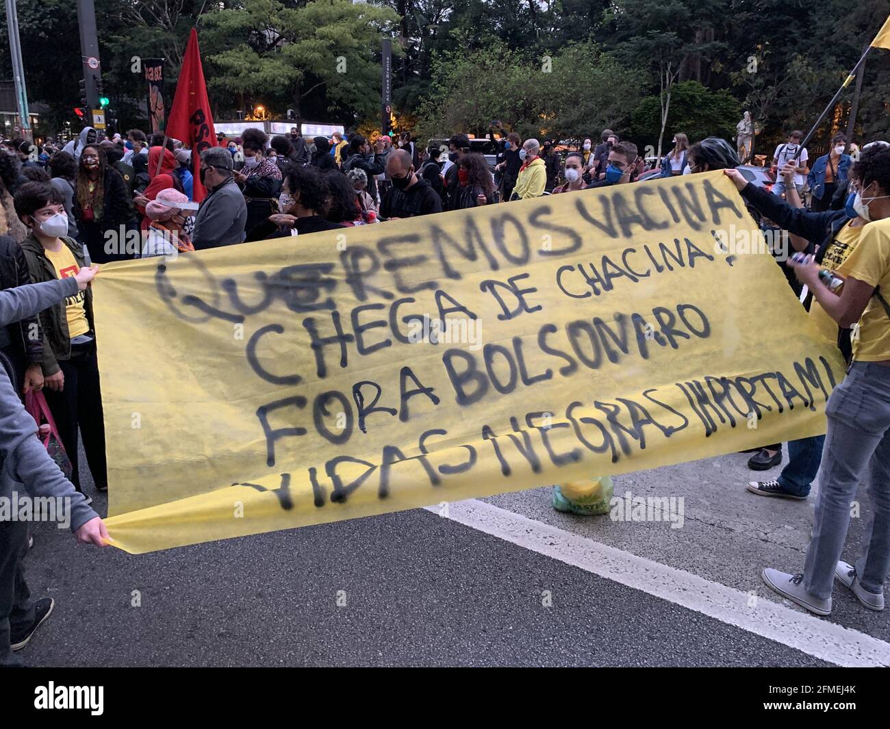 Sao Paulo, Sao Paulo, Brasil. 9th May, 2021. (INT) Protest in Sao Paulo against operation that left 29 dead in Jacarezinho (RJ). May 8, 2021, Sao Paulo, Brazil. Members of black movements gather in protest at the Vao Livre do Masp, on Paulista avenue, downtown Sao Paulo, to protest against the Rio de Janeiro Civil Police operation in the Jacarezinho community, in the northern part of the city, which resulted in the death of at least 29 people on Thursday (6). Credit: Leco Viana/TheNews2 Credit: Leco Viana/TheNEWS2/ZUMA Wire/Alamy Live News Stock Photo