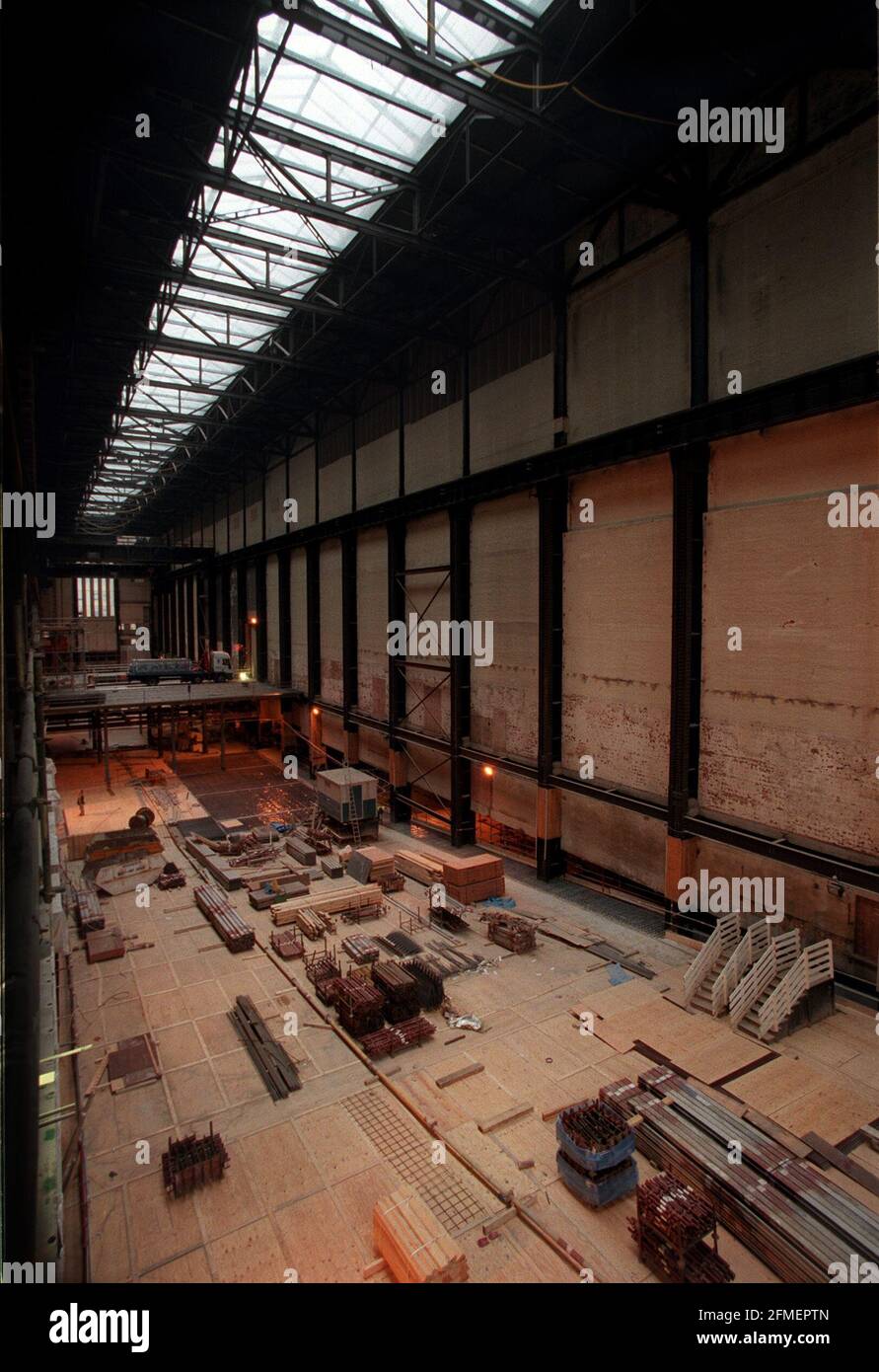 BANKSIDE POWER STATION/NEW TATE GALLERY OCT1998INTERIOR SHOWING CONSTRUCTION WORK Stock Photo