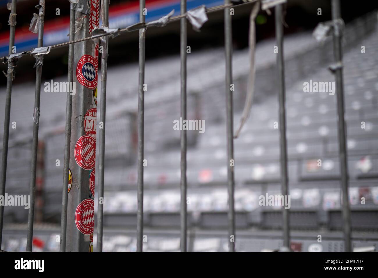 Fankurve in the match FC BAYERN MUENCHEN - BORUSSIA MOENCHENGLADBACH 6-0 1.German Football League on May 8, 2021 in Munich, Germany  Season 2020/2021, matchday 32, 1.Bundesliga, FCB, München, 32.Spieltag, © Peter Schatz / Alamy Live News / Moritz Müller/Pool   - DFL REGULATIONS PROHIBIT ANY USE OF PHOTOGRAPHS as IMAGE SEQUENCES and/or QUASI-VIDEO - Stock Photo